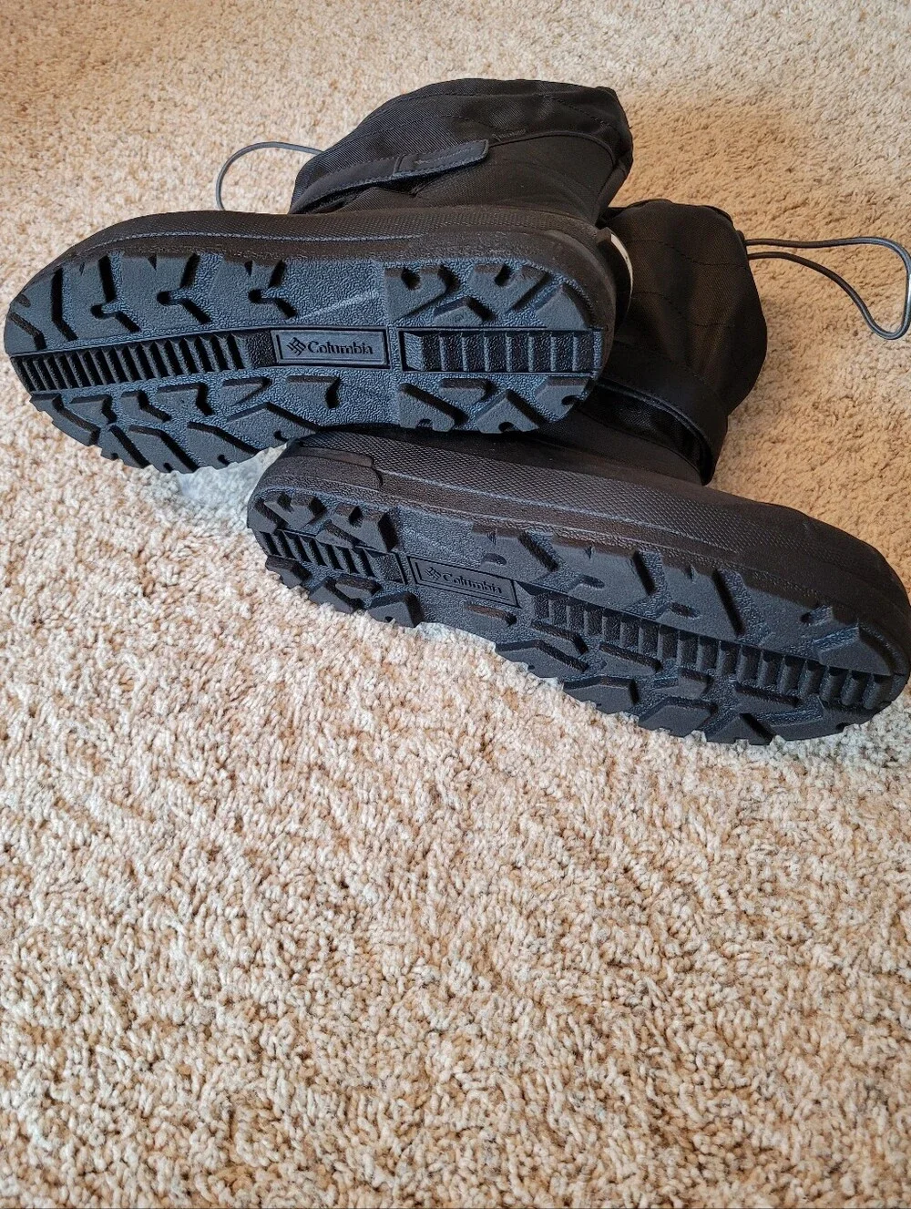 Columbia Womens Black Waterproof Snow Boots Bungee Type Closure Like New 7